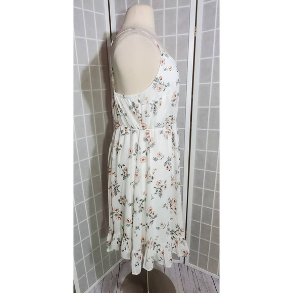 NWT Torrid Floral Ivory Chiffon Tank Floral Skater Dress Plus Size: 2X (18/20) - Picture 2 of 7